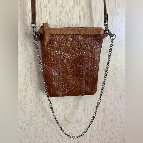 Montana West Country Gal Tooled Leather Pouch Bag Purse Brown - Picture 4 of 9